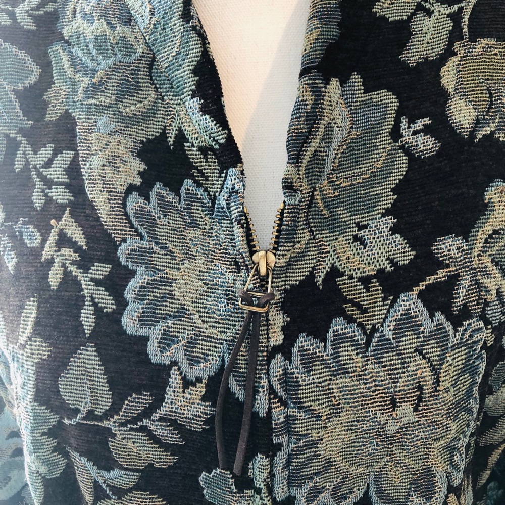 Brocade Jacket - Picture 2 of 5
